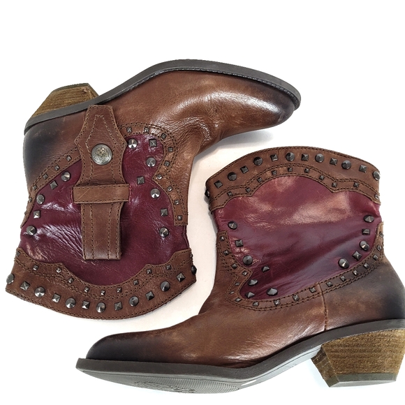 Vince Camuto Shoes - Vice Camuto leather cowboy western studded boot